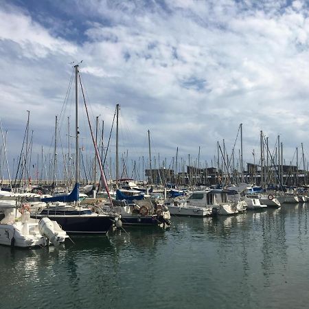 Home Boat Badalona Eksteriør bilde