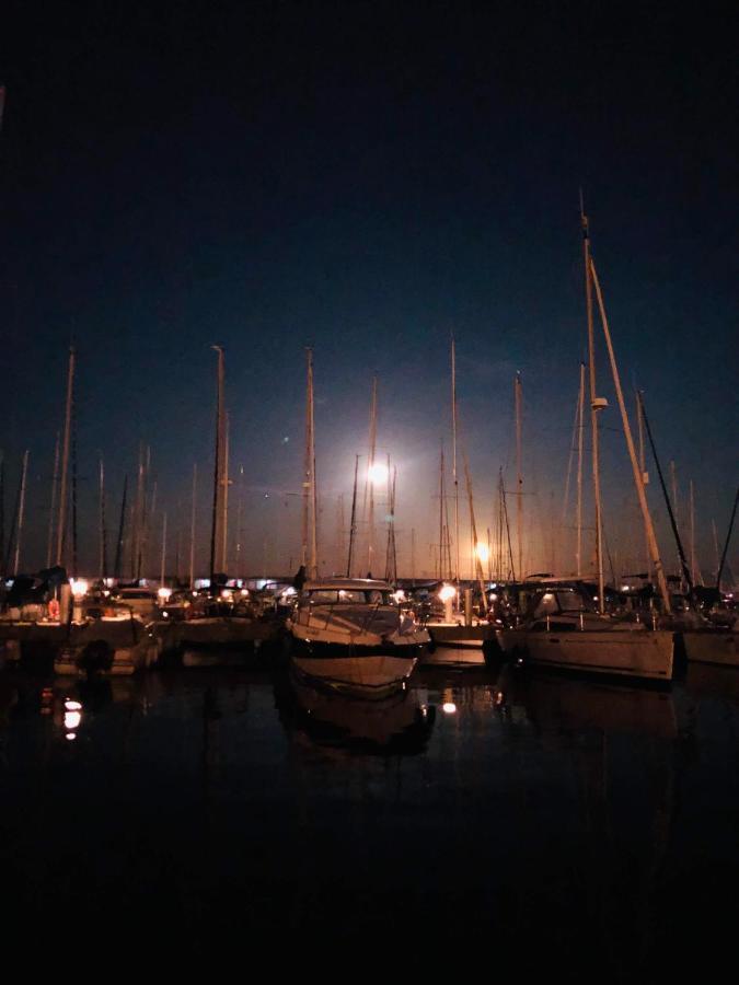 Home Boat Badalona Eksteriør bilde